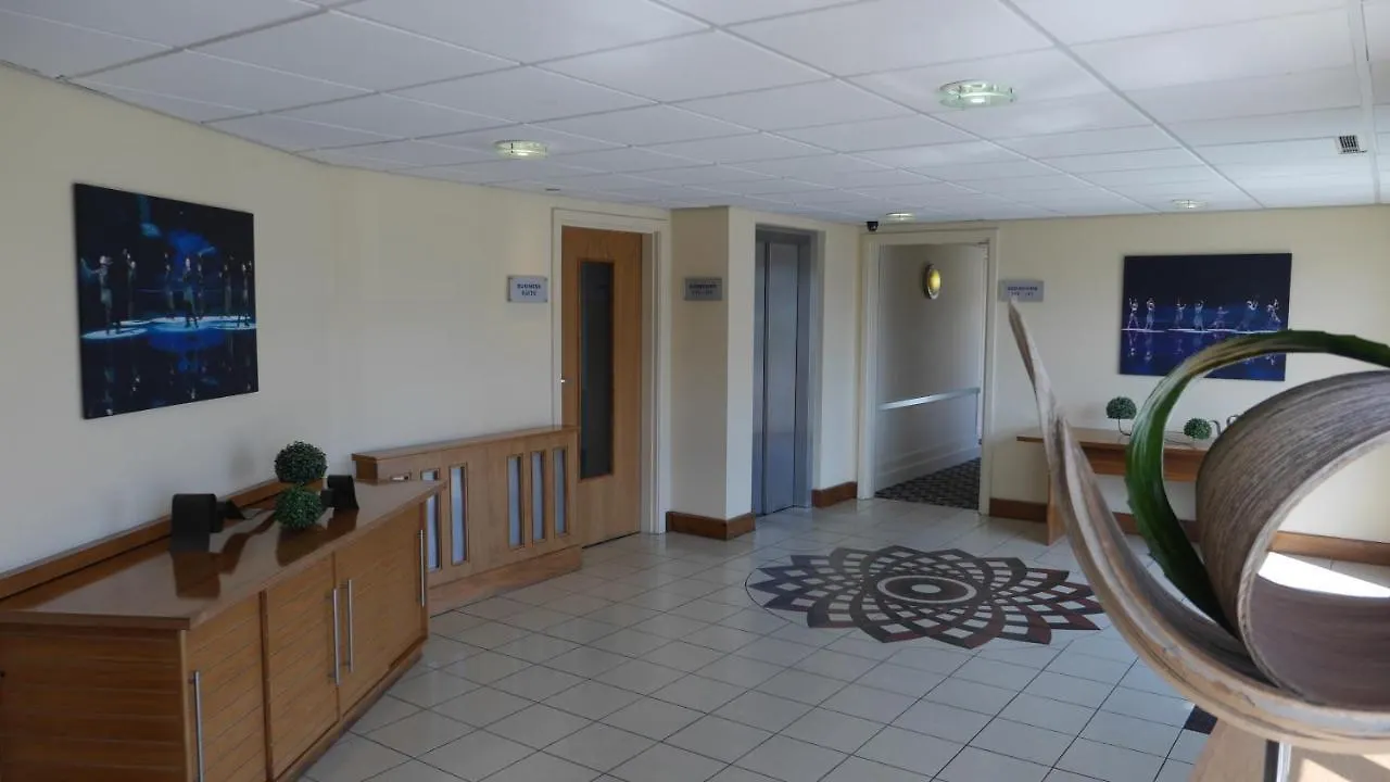 ****  The Big Blue Hotel - Blackpool Pleasure Beach United Kingdom